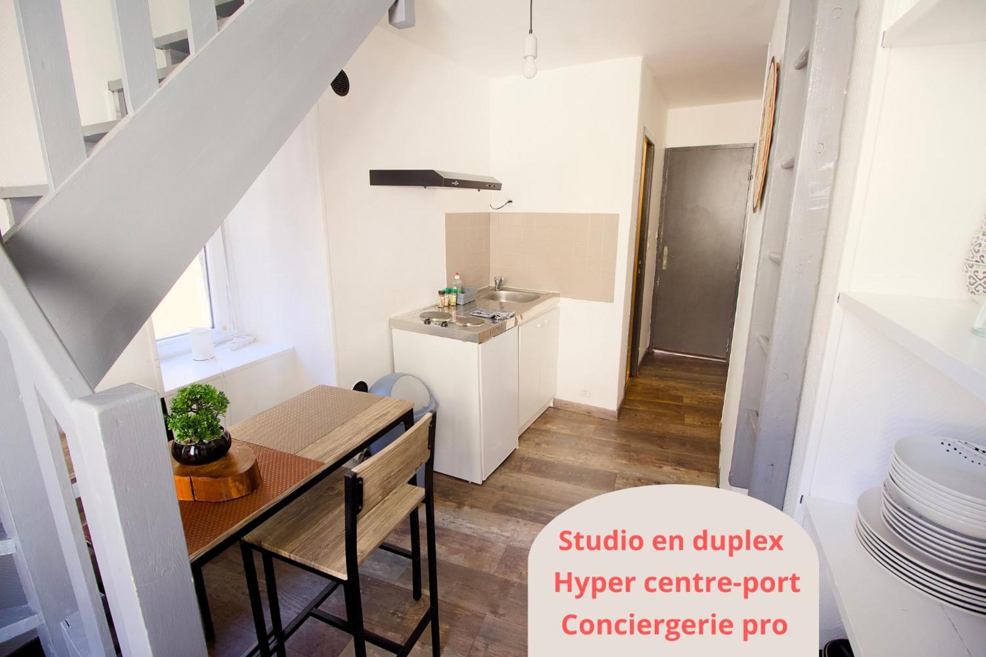Petit Duplex Lumineux, Hyper Centre A 2 Pas Du Port, Intendance Luxury Host شيربوغ أون كوتننتين المظهر الخارجي الصورة